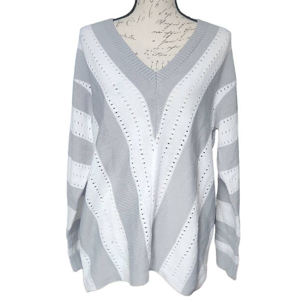 Ladies Size Large Gray White Perforated Striped V-Neck Sweater